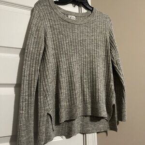 Old Navy Light Gray Knit Pullover